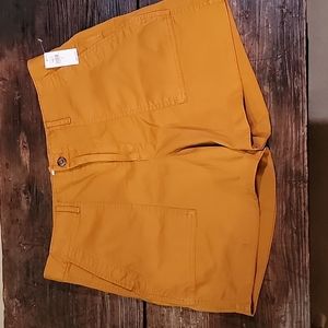 Gap 5in khaki shortz